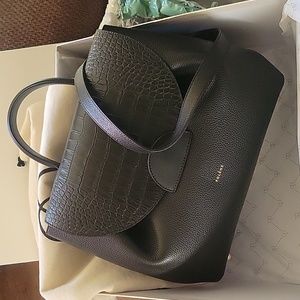 Poléne Croc Numero Un